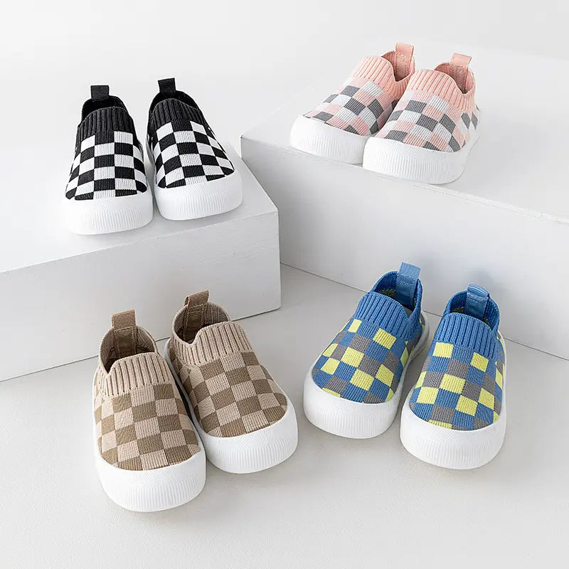 Zapatitos a Cuadros – Pasos Seguros con Estilo ✨👣
