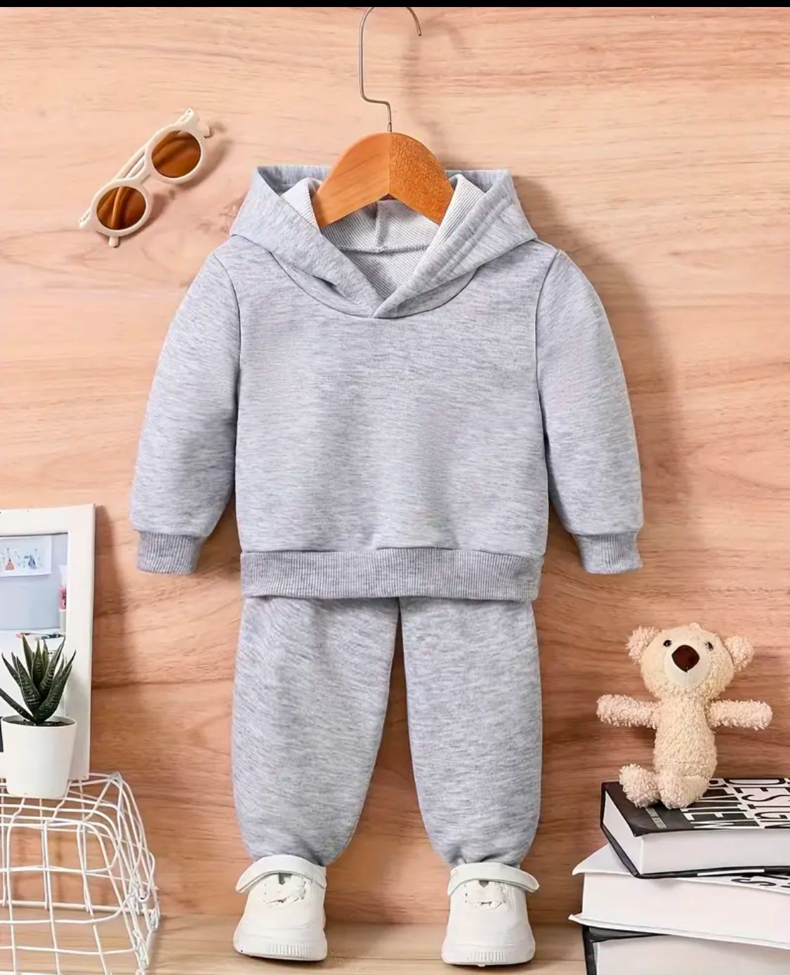 Conjunto Deportivo Premium de 2 Piezas – Comodidad y Estilo para tu Pequeño