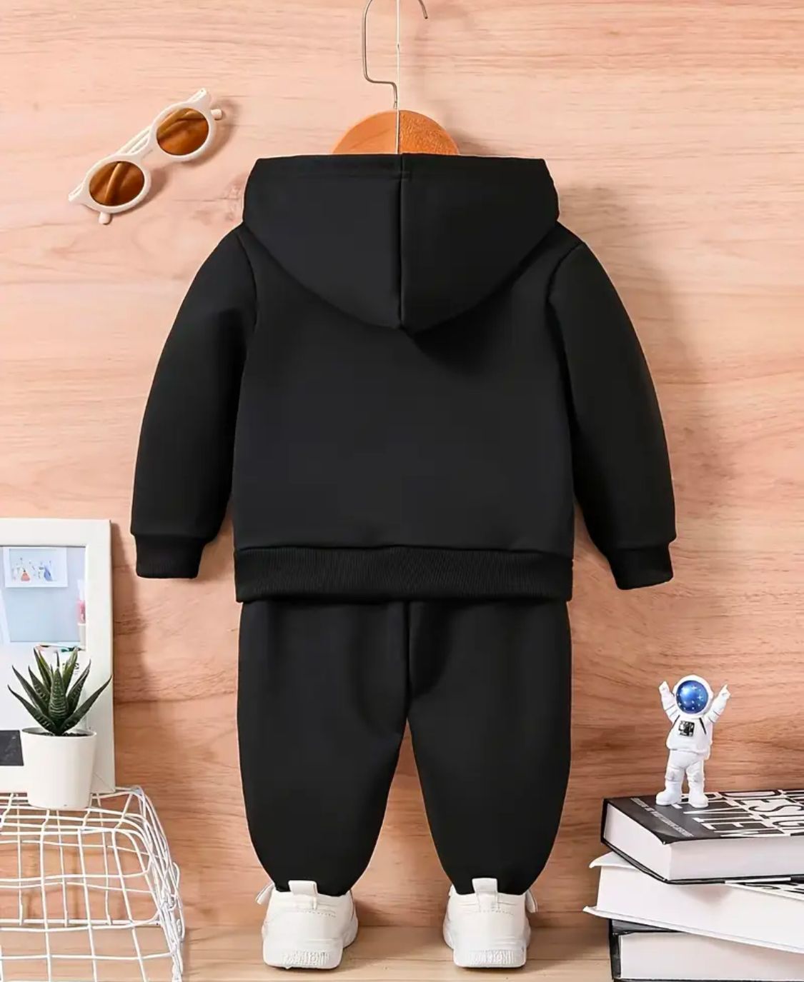 Conjunto Deportivo Premium de 2 Piezas – Comodidad y Estilo para tu Pequeño