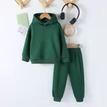 Conjunto Deportivo Premium de 2 Piezas – Comodidad y Estilo para tu Pequeño